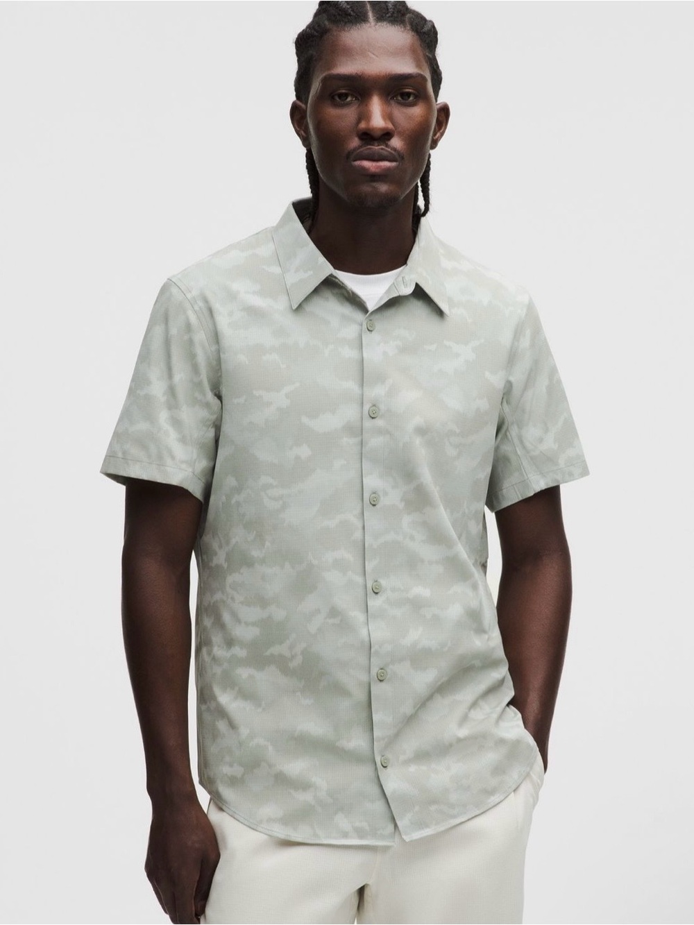 Lululemon Men's Airing Easy Short Sleeve Button-Up Shirt